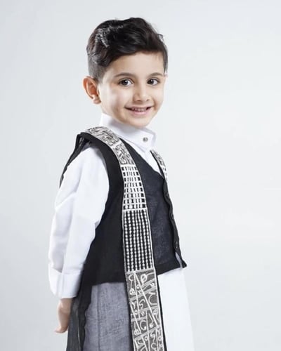 دقلة ملكية ومتألقة بين الأناقة