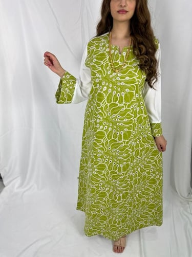 دراعة مطرزة بالكامل مع أطراف الأكمام