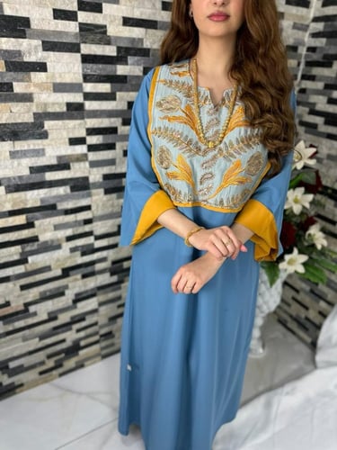 دراعة بتطريز أوراق الشجر