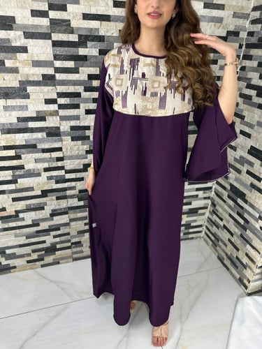 دراعة بتطريز مع قصة كم واسع