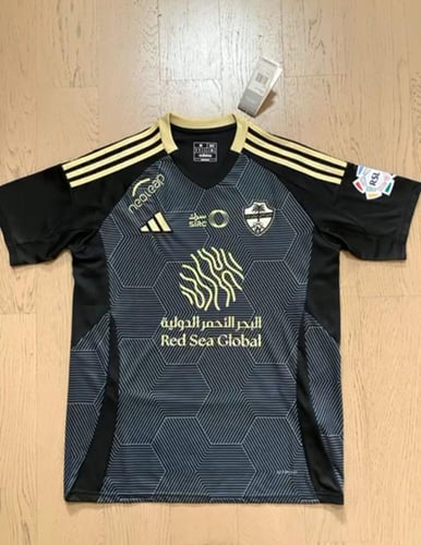 تيشيرت الاهلي الثالث