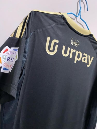 تيشيرت الاهلي الثالث