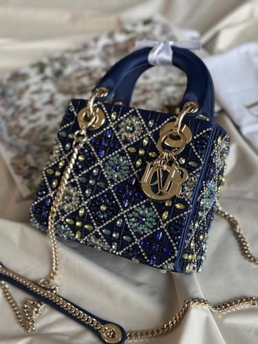 Lady Dior mini 17CM(Limited Edition) إصدار خاص