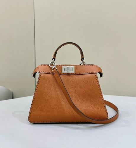 FENDI Peekaboo mini 23CM