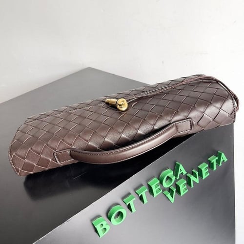 Long Clutch Andiamo With Handle بني