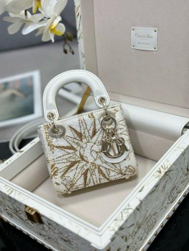 Lady Dior mini 17CM(Limited Edition) إصدار خاص