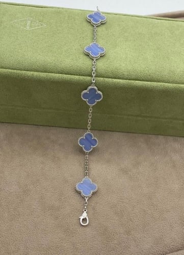 van cleef & arpels مطليه