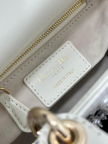 Lady Dior mini 17CM(Limited Edition) إصدار خاص