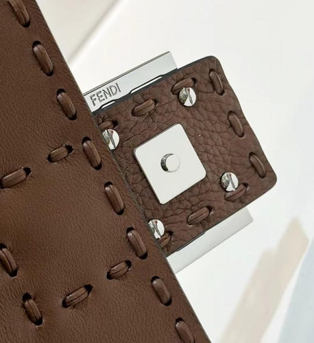 Fendi Baguette Mini 20CM