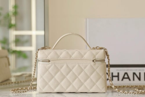Chanel 19,5CM اوف وايت