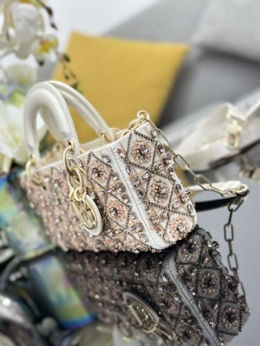 Dior 22CM(Limited Edition) إصدار خاص