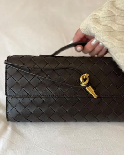 Long Clutch Andiamo With Handle بني