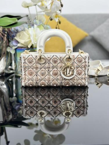 Dior 22CM(Limited Edition) إصدار خاص