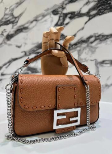 Fendi Baguette Mini 20CM