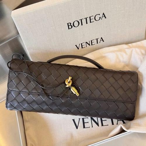 Long Clutch Andiamo With Handle بني