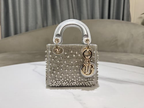 Lady Dior mini 17CM(Limited Edition) إصدار خاص