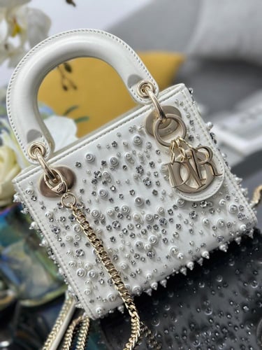 Lady Dior mini 17CM(Limited Edition) إصدار خاص