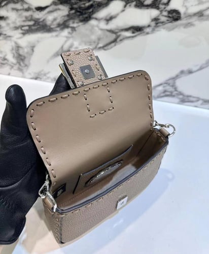 Fendi Baguette Mini 20CM