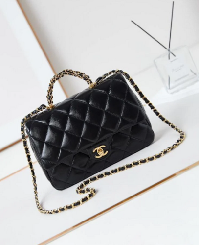 CHANEL لماع