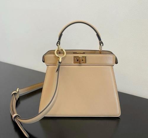 FENDI Peekaboo mini 23CM
