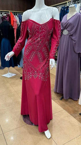 فستان وردي بكرستال