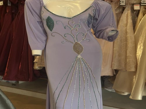 فساتين تفصيل فخم