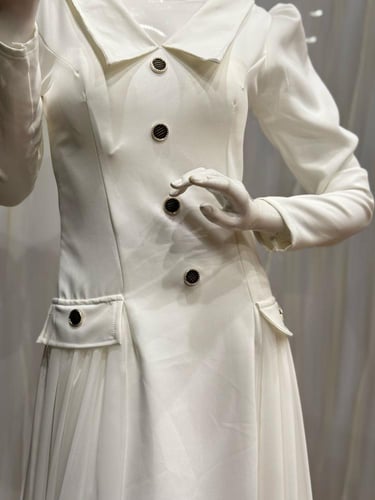 فستان ميدي ابيض ب اكمام