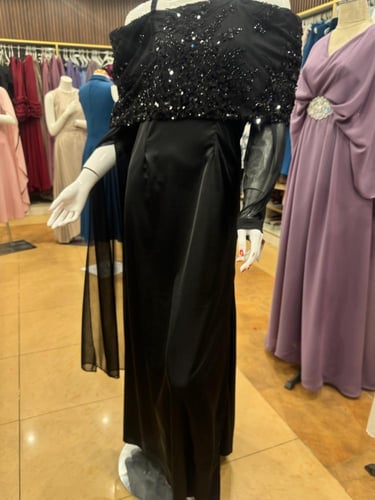 فستان اسود اوف شولدر تفصيل قطعه وحده