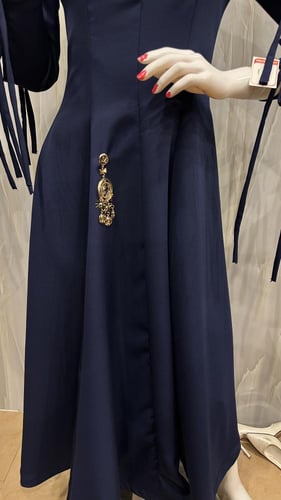 فستان كحلي اكمام مكشوفه ميدي