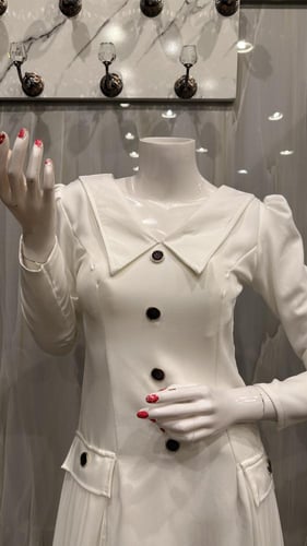 فستان ميدي ابيض ب اكمام