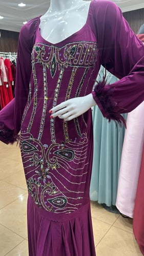 فساتين تفصيل فخم