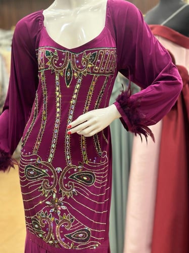 فساتين تفصيل فخم