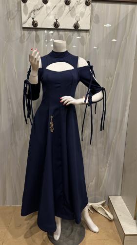 فستان كحلي اكمام مكشوفه ميدي