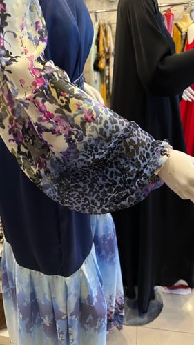 فستان كحلي مشجر