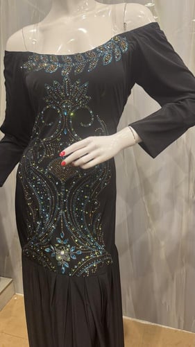 فساتين تفصيل فخم