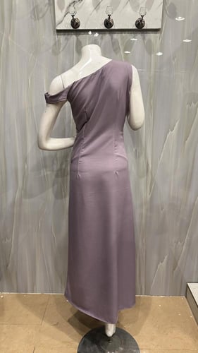 فستان موف كسرات على جنب