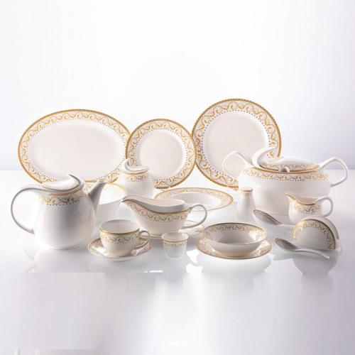 طقم سفرة بورسلان 131قطعة