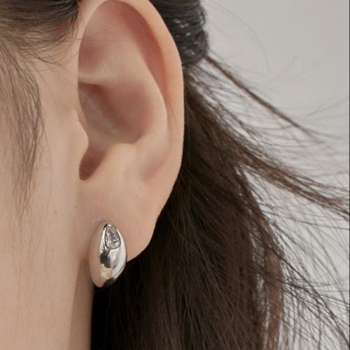 حلق فضة ناعم من احجار الزيركون جديد