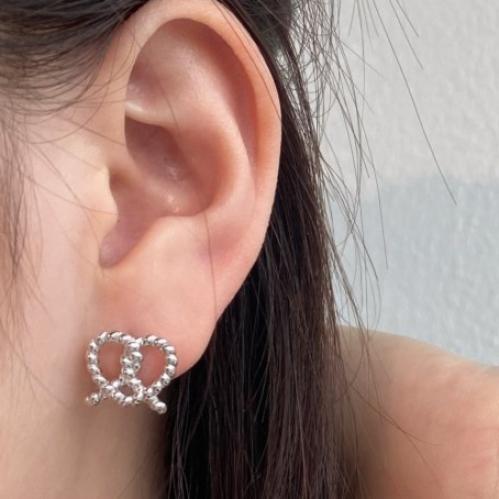 حلق قلب فضة 925 على شكل قلب مفرغ جديد