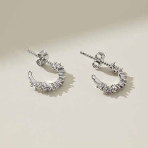 حلق نصف دائره مع فصوص زيركون