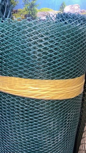 Green mesh, 0.5 cm openings, length 20 meters * 2...