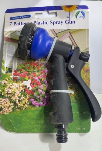 Plastic spray gun
