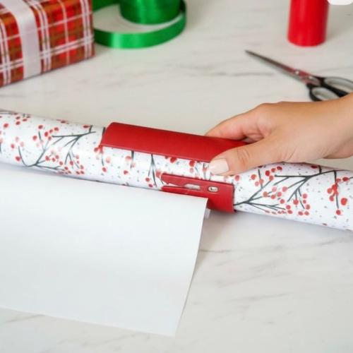 مقص رول التغليف