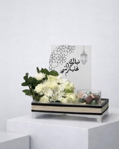 صينية الشوكولاتة مع الورد