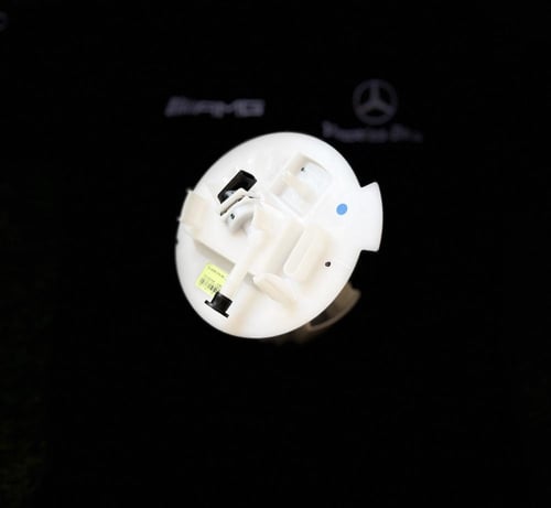 طرمبة بنزين مرسيدس E63.AMG.2019 اصلي وكالة