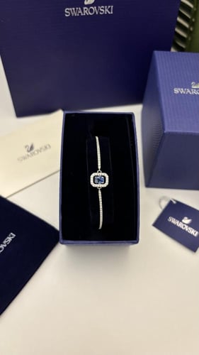 اسوارة سوارفسكي