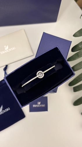 اسوارة سوارفسكي