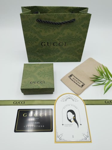 اسوارة قوتشي مع الملحقات