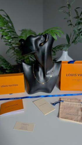 طقم سلسال وحلق لويس فيتون