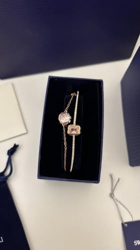 اسوارة سوارفسكي